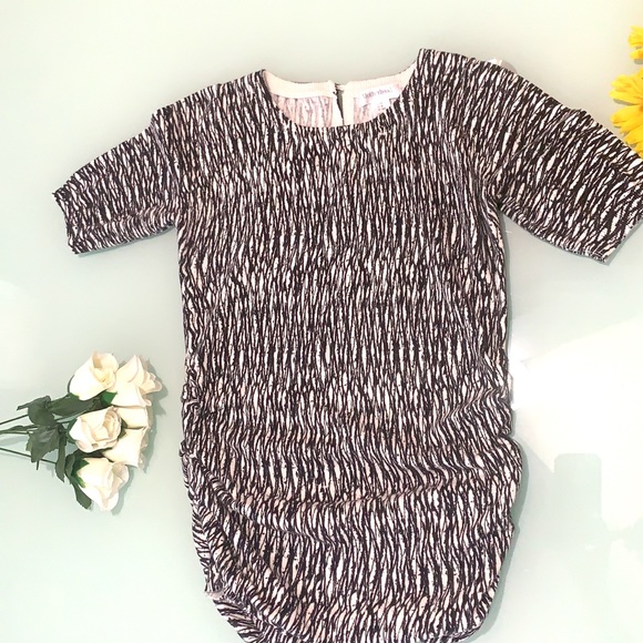 Pretty Cosy short sleeve Maternity Top - Picture 3 of 4